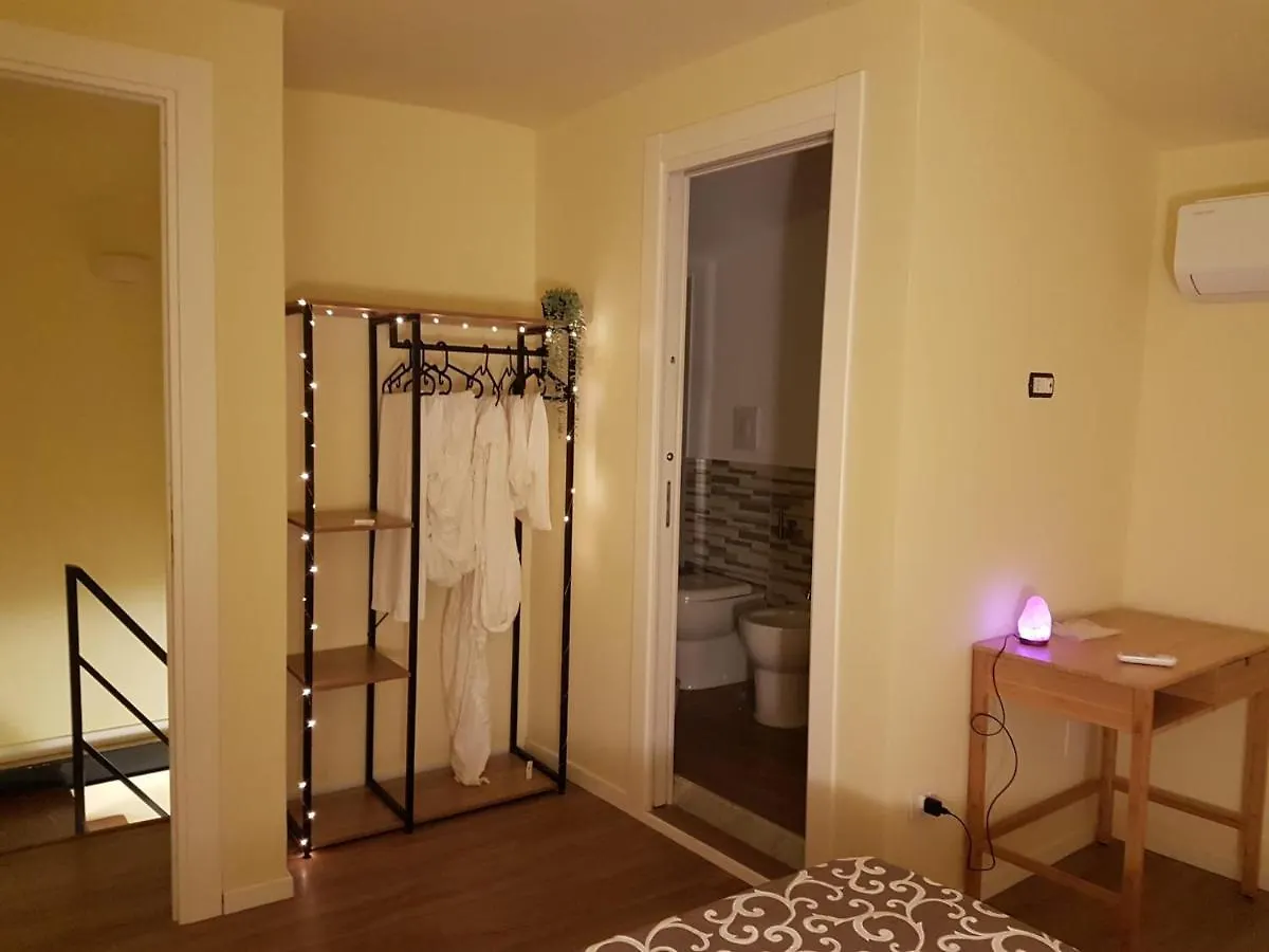 Rega Holiday House Bed & Breakfast Naples